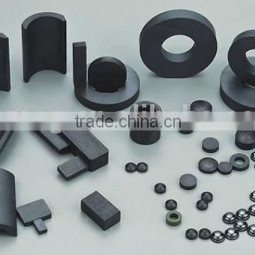 Dry press Anisotropic ceramic / ferrite magnet for motor water pump