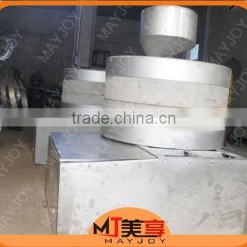 Good Quality Large Output Stone Flour Mill for Sale photo-5