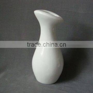 Elegant Wholesale Pure White Fish Shape Stoneware Bud Vase Small Decorative Flower Vase White Mini Bud Vase photo-4