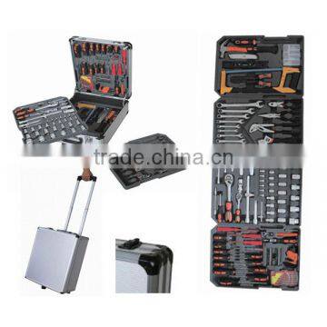 182 pcs Tool in Aluminum Case