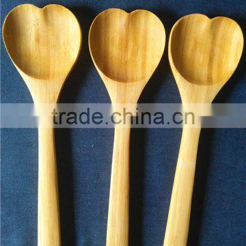 2017 hot selling bamboo kitchen heart shape spoon