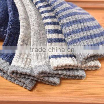 Zm53067a Low Moq Black Anti Slip Children Warm School Socks photo-5