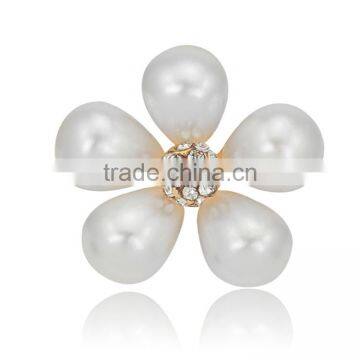 White Korean Simple Fashion Flower Alloy Pearl Crystal Jewelry Brooches For Women