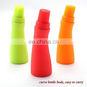 Silicone oil bottle, silicone honey bottle jar with brush for kitchenware baking tool