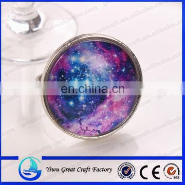 The new 2015 round sky glass brooch customized designs can be customized photo brooch