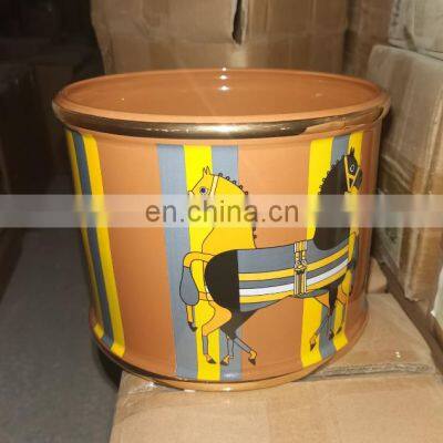 Ready to Ship Modern Luxury Cylinder Europe Ceramic Glazed Loyal Horse Pattern Porcelain Vase for Home Decor photo-4
