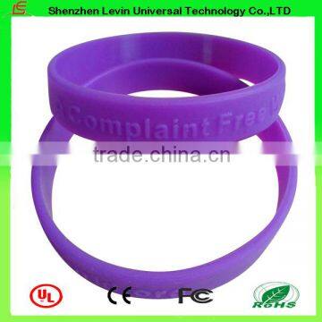 Cheap Business Promotion Embossed Logo Waterproof Silicone Bracelet