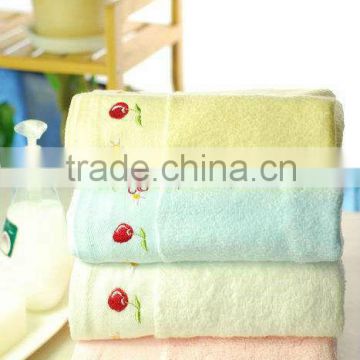 Solid Color And Super Soft High Quality Embroider Bath Towel