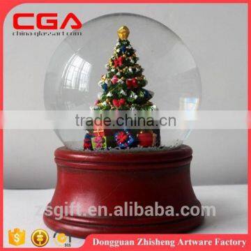 Polyresin figurine christmas decorations glass water balls christmas snow globes