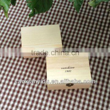 New Arrival zakka Paulownia Wood Small Wooden Box With Lid and Golden Lock Jewerally Storage Box Wedding Table Gift Box 12*9*5cm