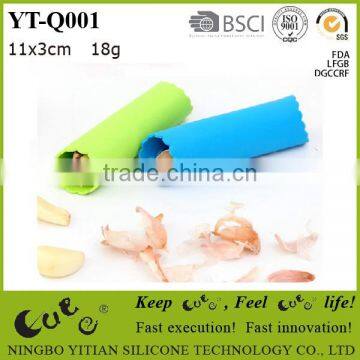 food grade silicone kitchen garlic peeling tool