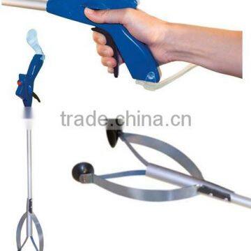 Lightweight Pick up Tool Hand Gripper With Soft Rubber Plunger photo-3