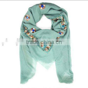 Hot Sale Square Headscarf Pure Cotton Embroidery Shawl Scarf Muslim Hijab Scarf for Women photo-3