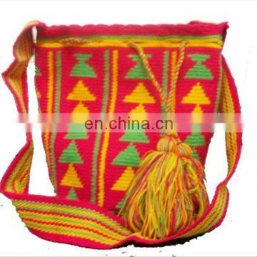 Mochilas wayuu, colombian bags, made by indigenas