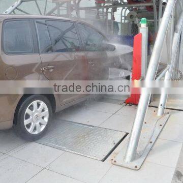 Conveyor car washing