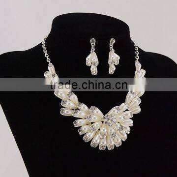 Simple Fashion Atmosphere Design Wedding Jewelry Luxury Pearl Necklace Set photo-2