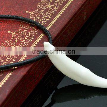 2015 Unique Design Tibet Style Beige Wolf Teeth Pendant Necklace Men Crystal Wolf Tooth Pendant photo-5
