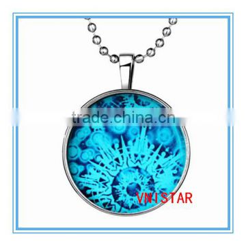 Vnistar wholesale Latest Christmas jewelry Luminous necklace snowflake &time gemstone pendent for party VN022