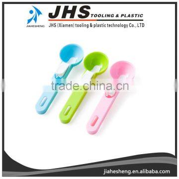 plastic ice cream scoop