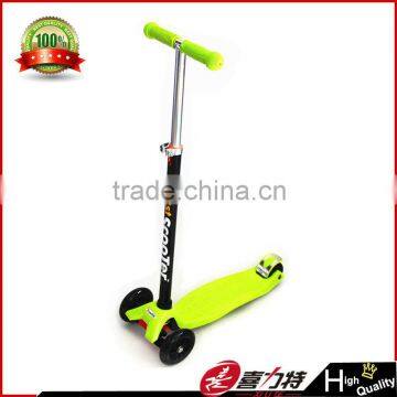 3-wheel scooter with flash wheel