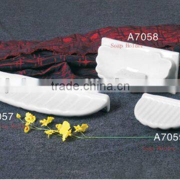 0023 Elegant Ceramic Bathroom Accessories