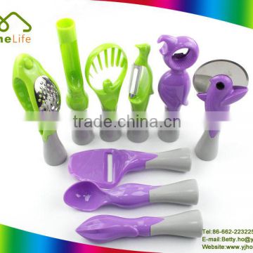 Unique design Stainless steel plastic kitchen tools accessories set with soft handle