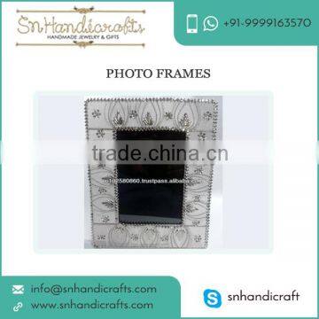 Attractive and Superior Quality Photo Frame for Decoration use