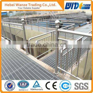 press locked steel bar grating/structure serrated steel grating for floorstair