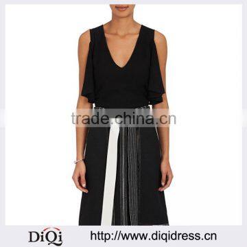 Customized Wholesale Lady's Apparel Fashion Design Crepe Open-shoulder Top(DQM021T)