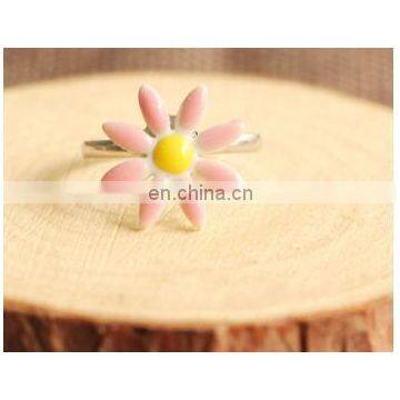 High Quality Hot Sale Daisy Rings Bridal Ceramics Engagement Ring for Women Jewelry Gift photo-4