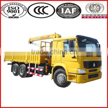 Sinotruk crane tipper truck low price