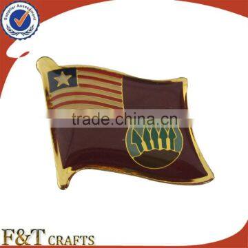 Hot sales crimson color flag logo etching metal flag badge/badge pin/flag badge