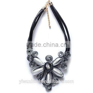 Europe and the United States Flowers Hand Woven Leather Necklace photo-3