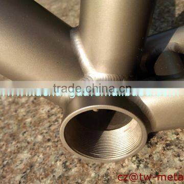 Customized Titanium Road Bicycle Frame Touring Bike Frame With Polished Logo & Integrated Head Tube photo-2