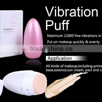 Portable electric makeup power puff vibrating