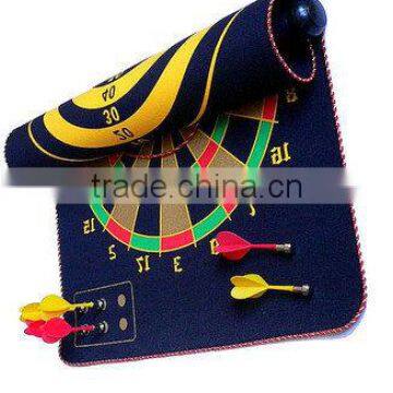 Magnetic Roll Up Dart Board and Bulls eye Game with Darts