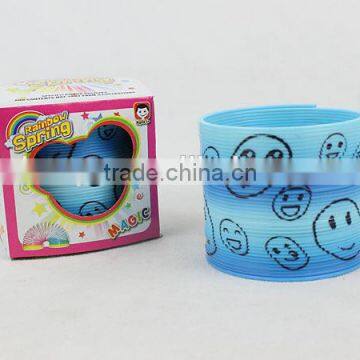 2017 newly plastic rainbow spring with smile face/kids funny rainbow circle