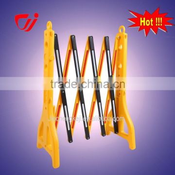 Made in China yellow safety folding fence