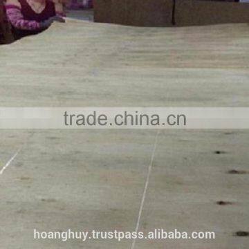 JOINT CORE VENEER FOR PRODUCING PLYWOOD