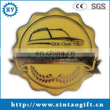 Modern football club pin badge of china manufacturer