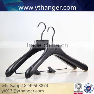 CY-652 Manufacturer Provide Custom Luxury Wooden Coat Hanger With Trouser Clip Supplier's Choice photo-3