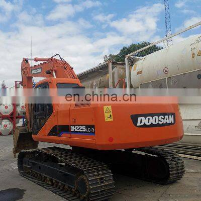 Cheap Used Doosan DH225LC Crawler Excavator on Sale in Shanghai photo-2