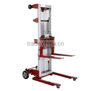 Aluminum Manual Winch Fork Lift Stacker with Straddle Leg