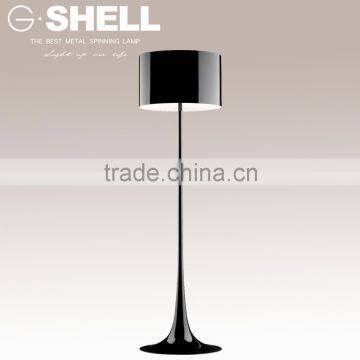 China Manufacturing Tiffany Metal Floor Lamp photo-5