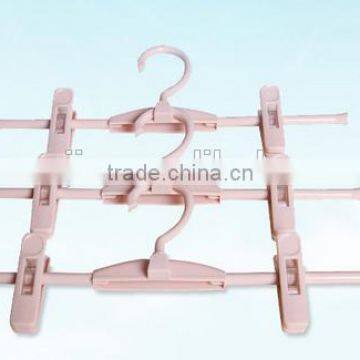 Wholesale Stock Small Order Rotatable With Clip Plastic Clothes Hanger