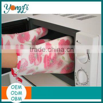Food Grade Grill / Oven Usage and Custom Printed Style Cotton Silicone Oven Mitts photo-3