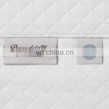 Custom buy high definition woven label for bed sheet