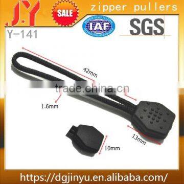 China Factory Custom Newest Black Cord Plastic Zipper Puller