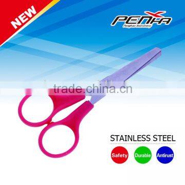 Cheap student scissors with good quality cutting paper