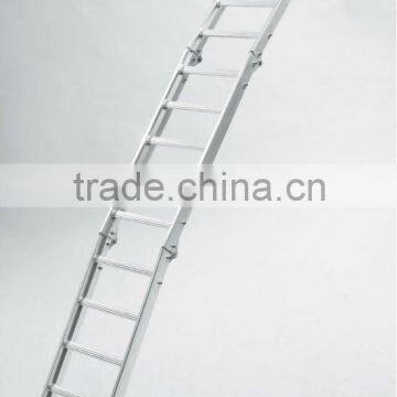Tri-fold aluminium loading ramp